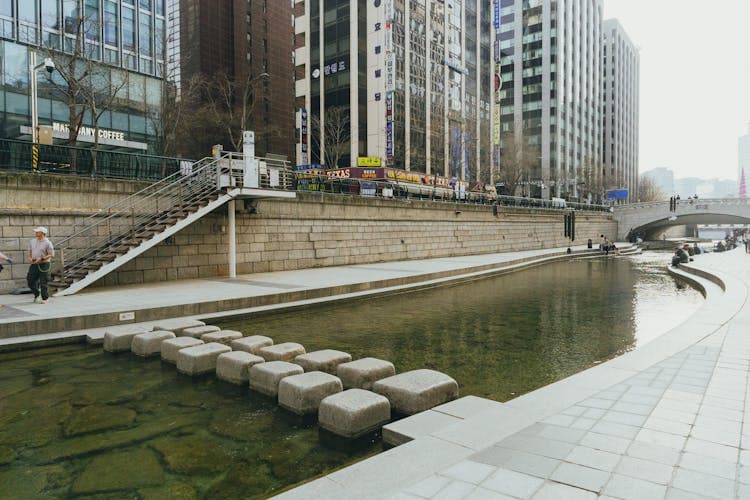 Cheonggyecheon Stream